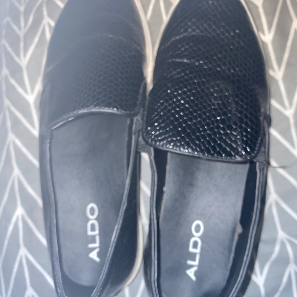 Aldo slip ons - Picture 2 of 4